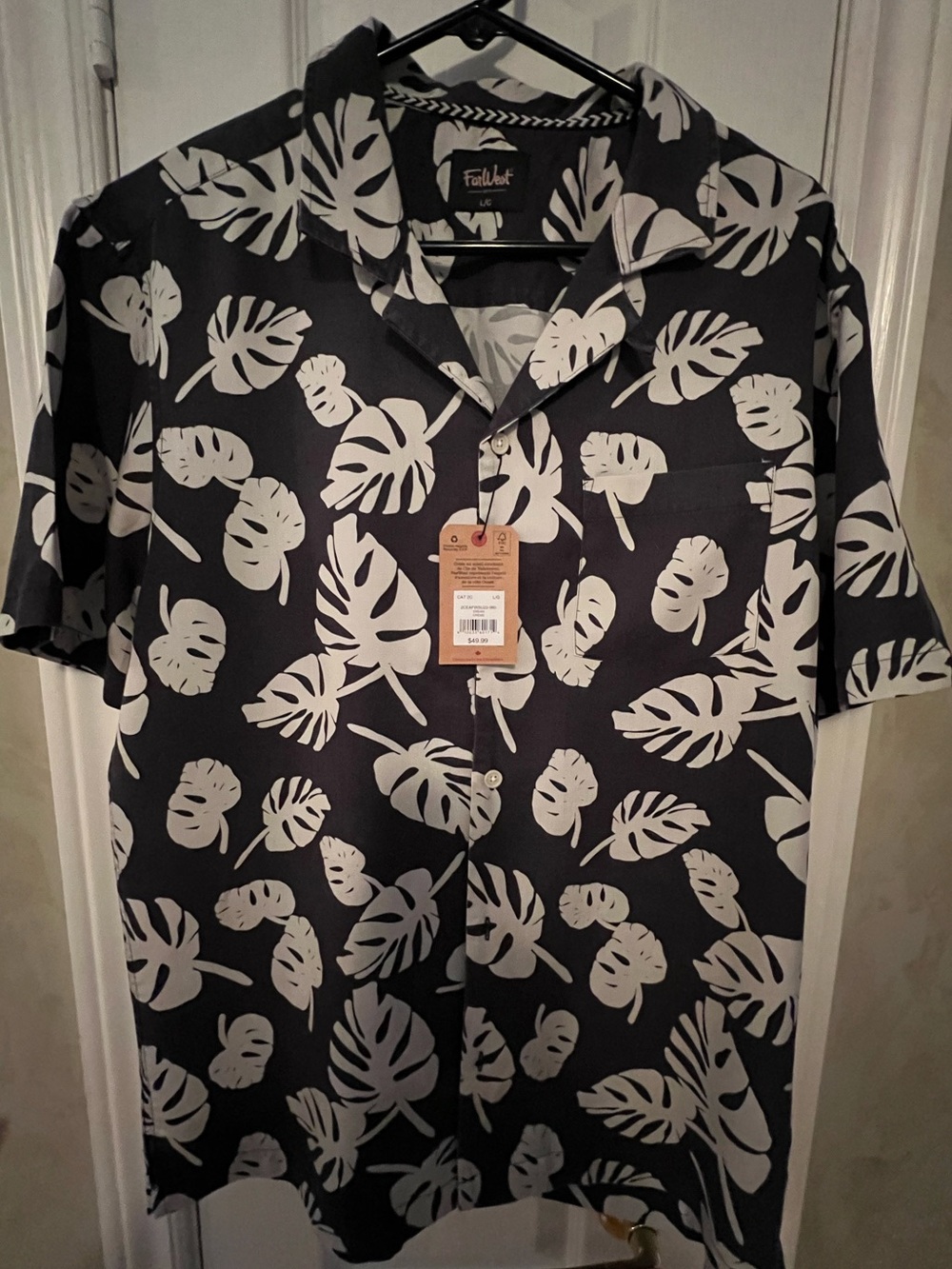 New w/Tag FarWest Men’s Short Sleeve Shirt